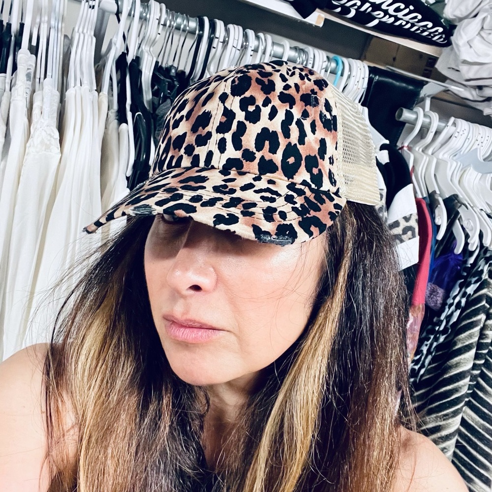 Leopard chic Fashionable Must have Baseball cap - Picture 4 of 5